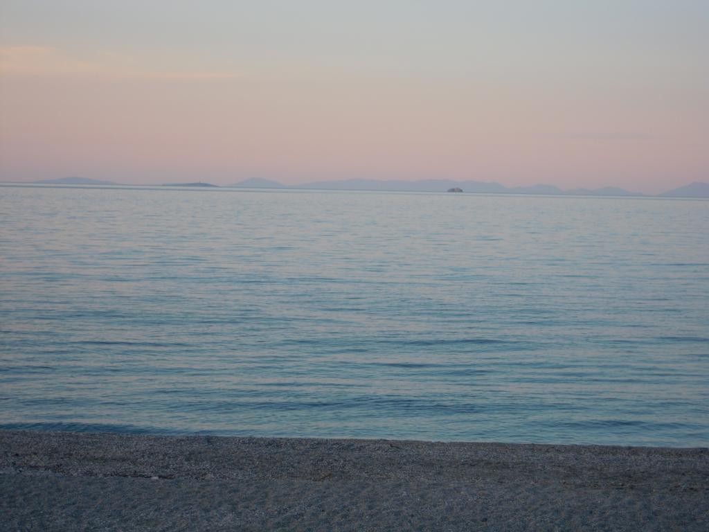 Almirikia Apartments Mourteri Zimmer foto
